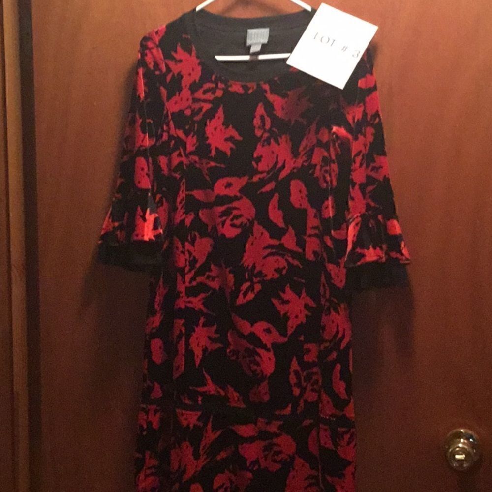Velvet like red & black ladies dress in size 8 - Picture 2 of 8
